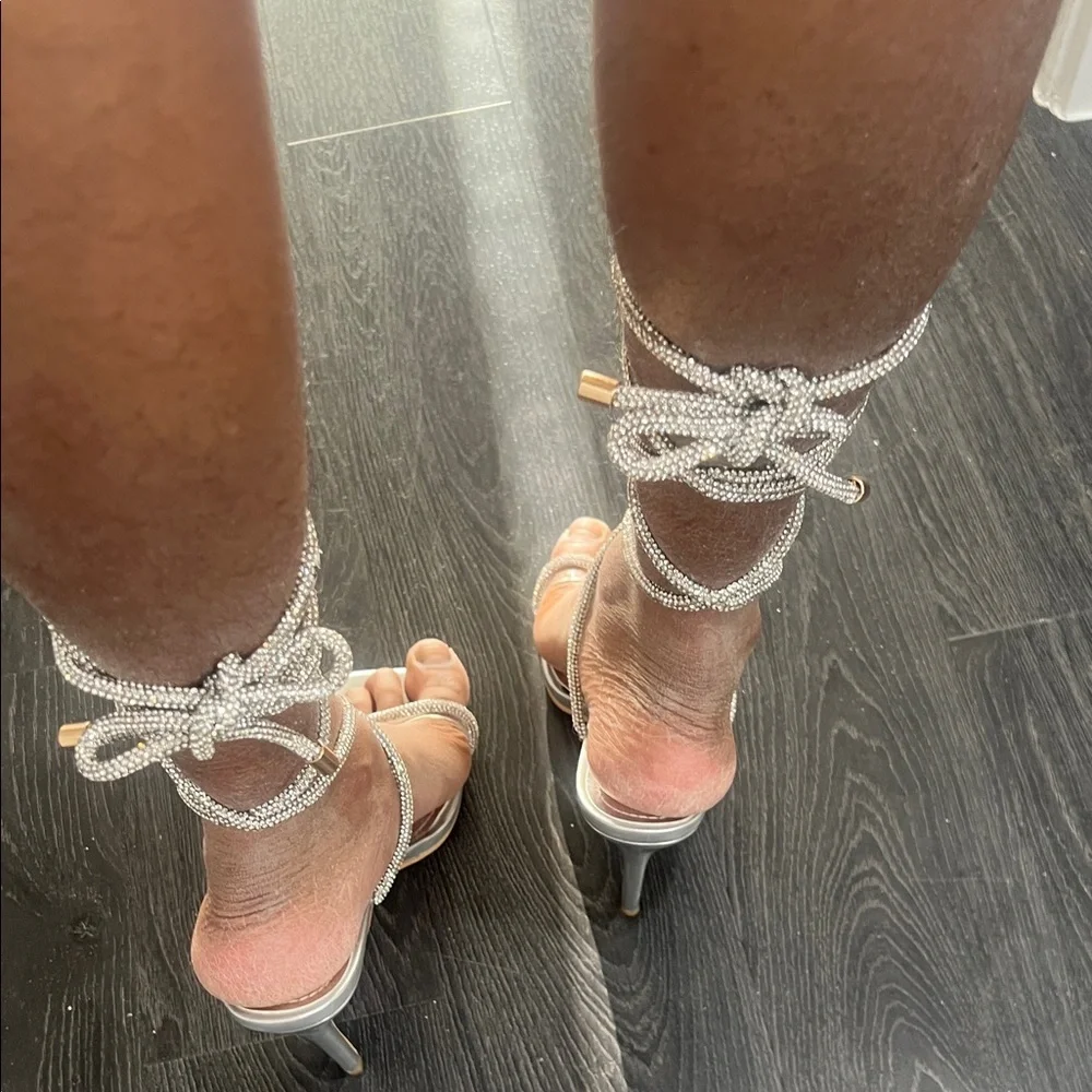 Elegant White Strappy Heels - Picture 4 of 8